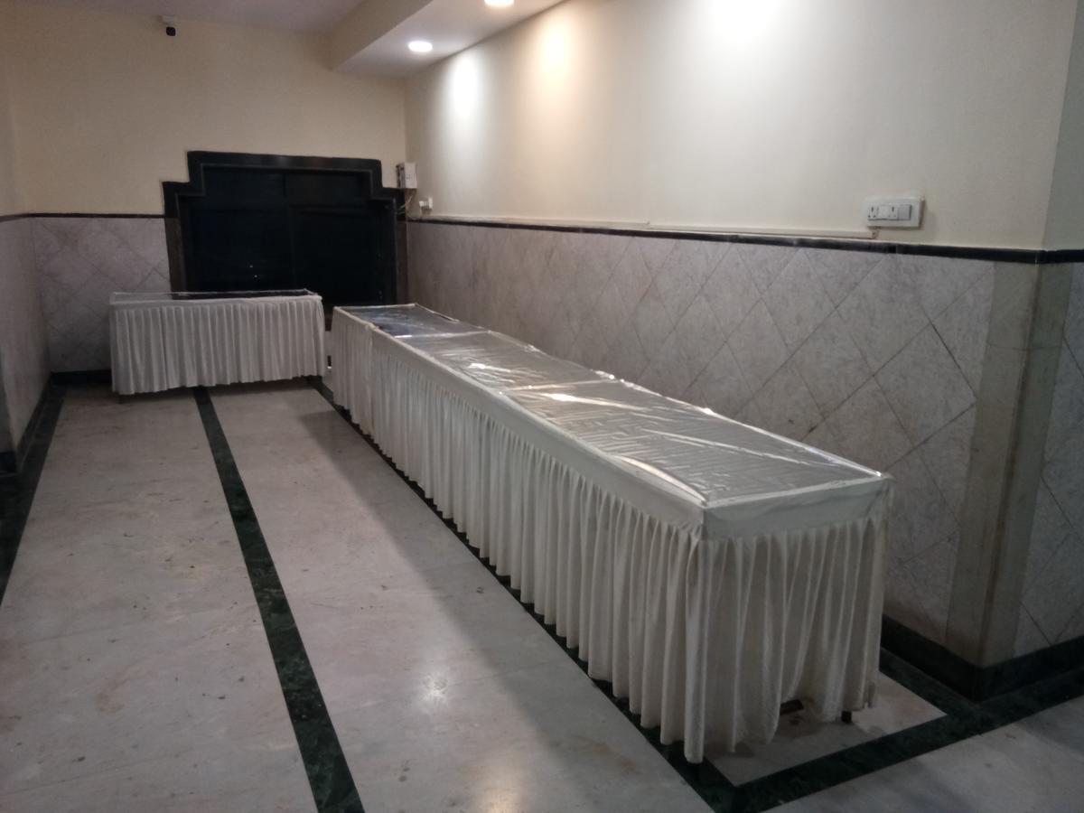 Grand Galaxy Hotel Krishna Nashik Buitenkant foto