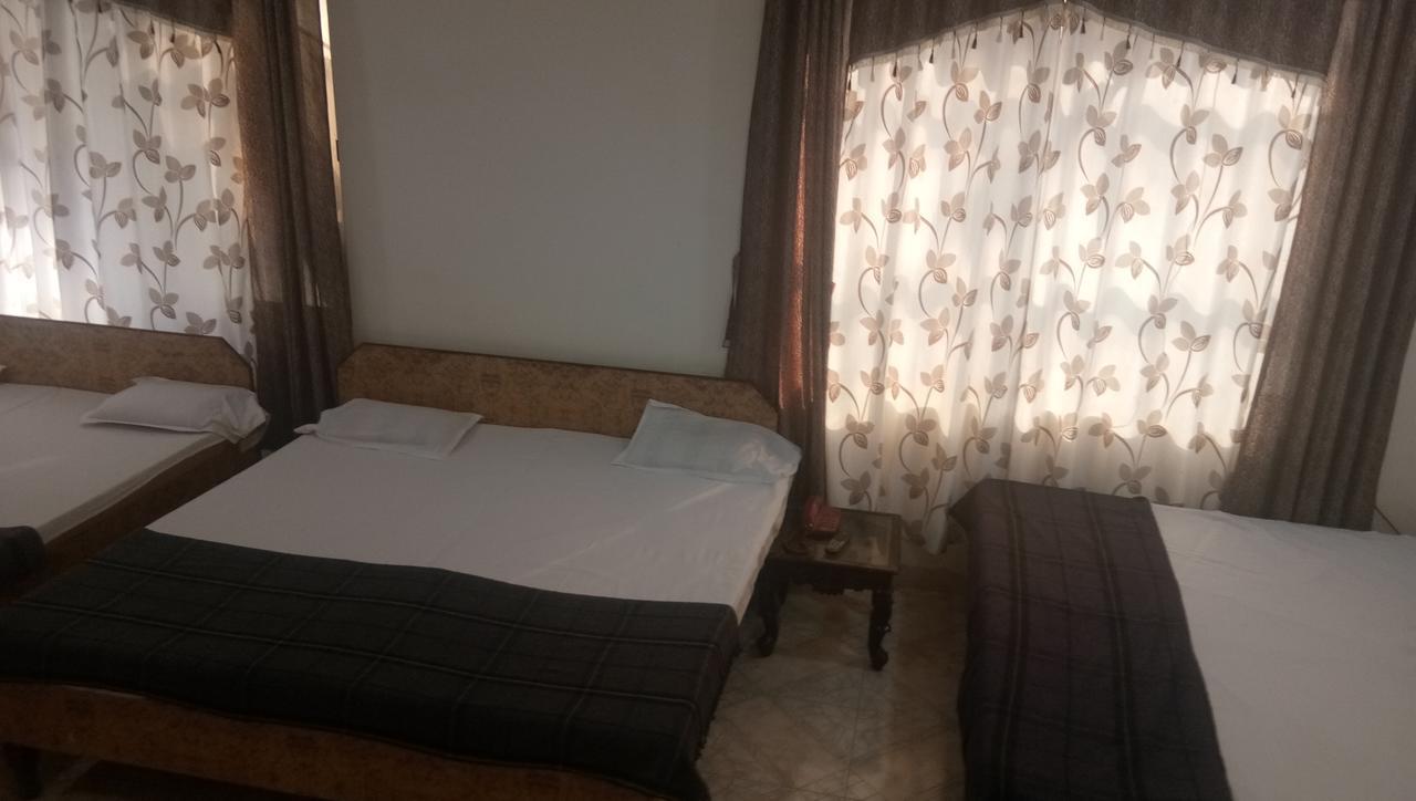 Grand Galaxy Hotel Krishna Nashik Buitenkant foto