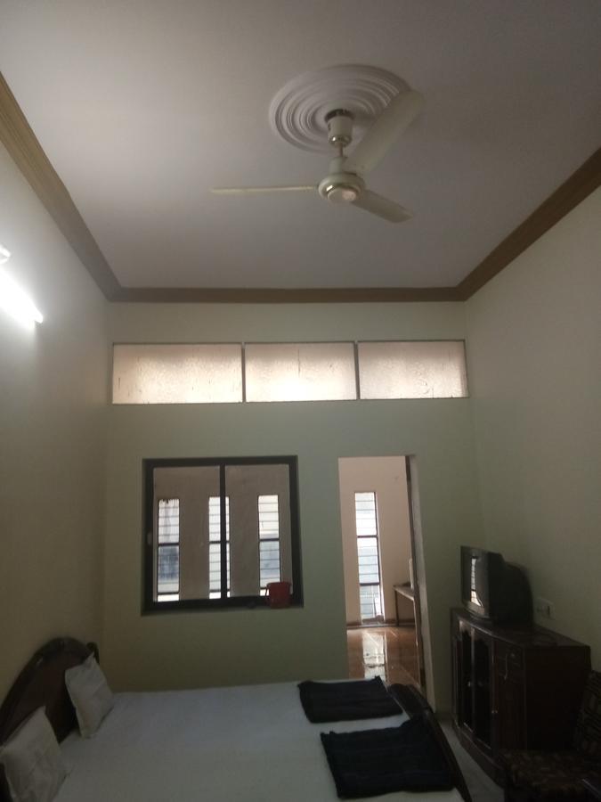 Grand Galaxy Hotel Krishna Nashik Buitenkant foto