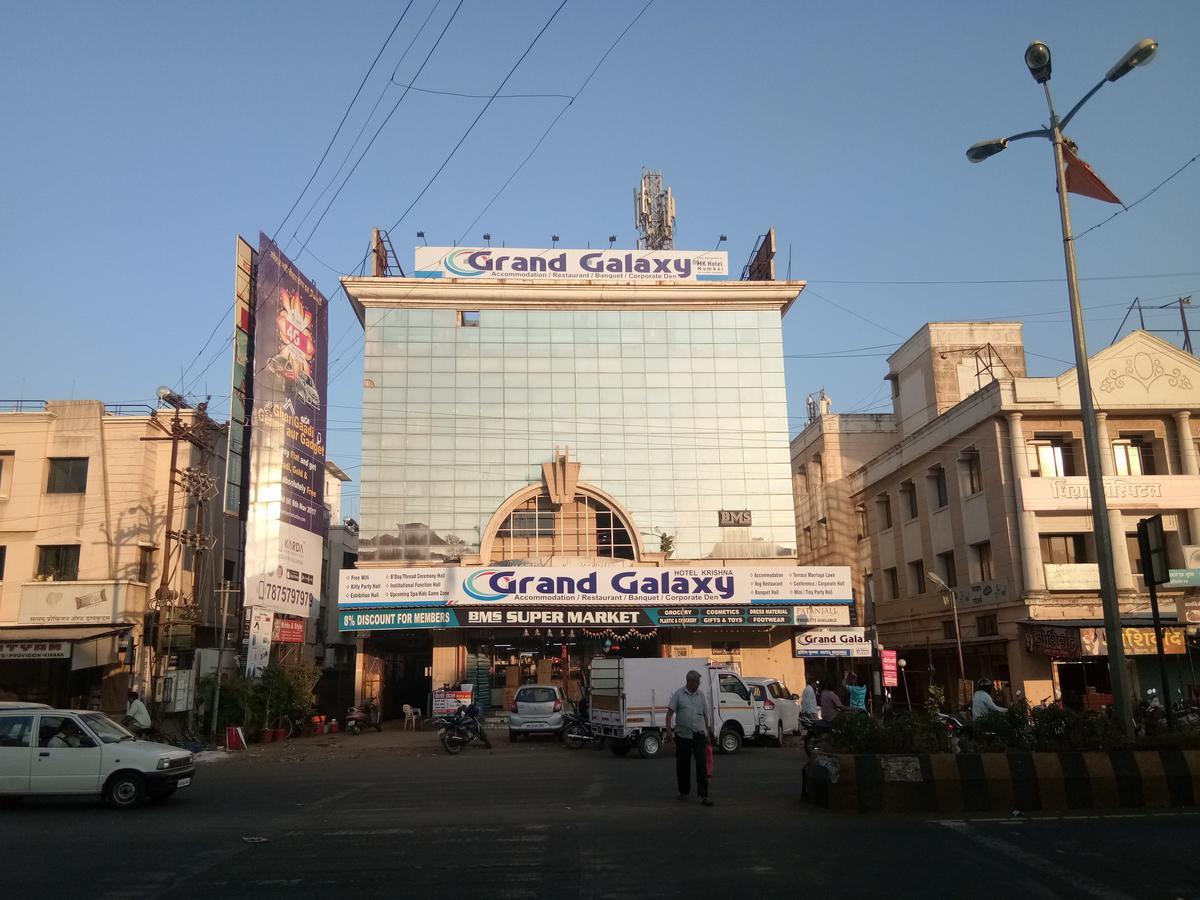 Grand Galaxy Hotel Krishna Nashik Buitenkant foto