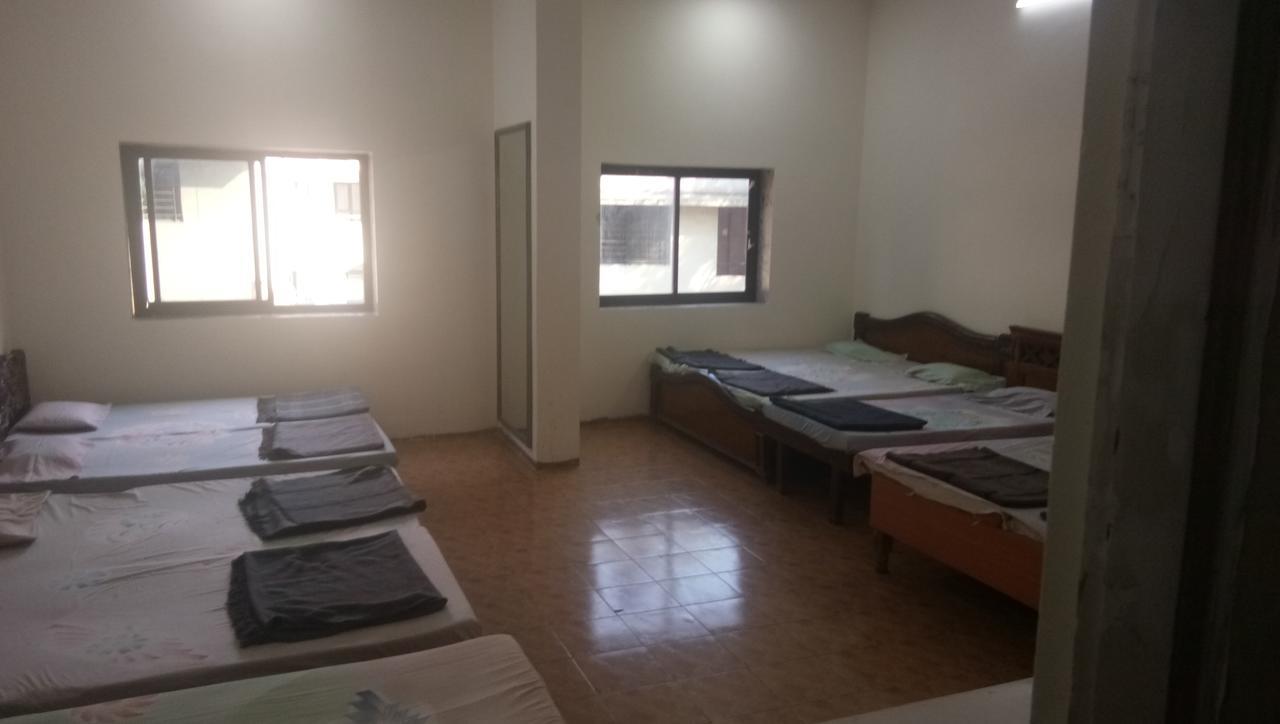 Grand Galaxy Hotel Krishna Nashik Buitenkant foto